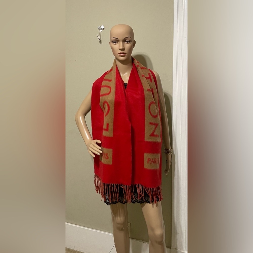 Louis Vuitton Cashmere Muffler Unisex - Picture 8 of 8